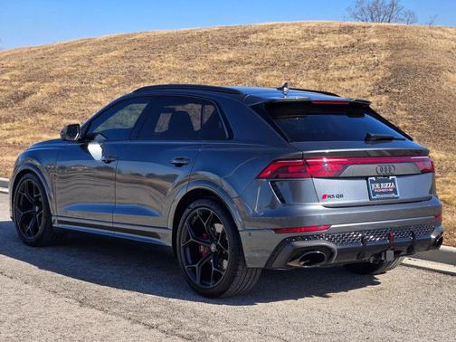 2025 Audi RS Q8 4.0T
