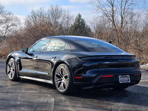 2026 Porsche Taycan 4