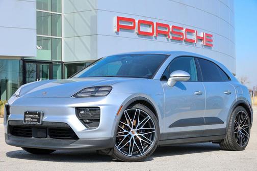 2025 Porsche Macan 4