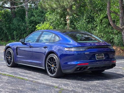 2023 Porsche Panamera 4