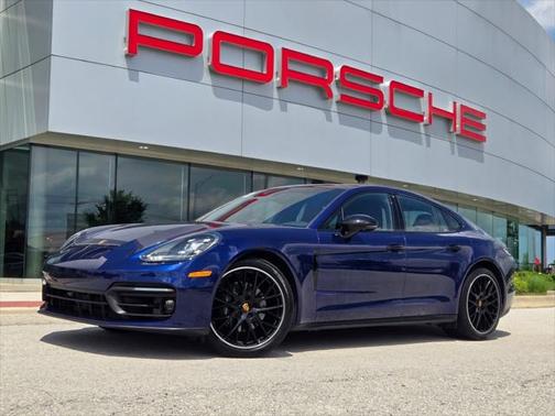 2023 Porsche Panamera 4