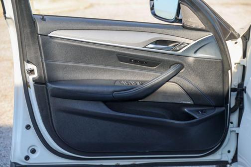 Alpine White 2019 BMW 540 xDrive