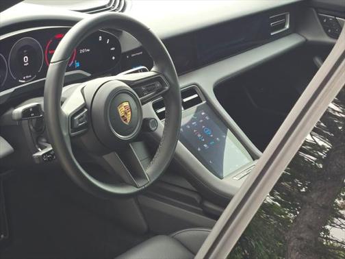 2025 Porsche Taycan