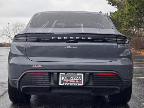 2025 Porsche Macan Electric