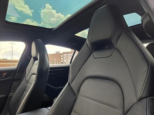 2024 Porsche Panamera 4