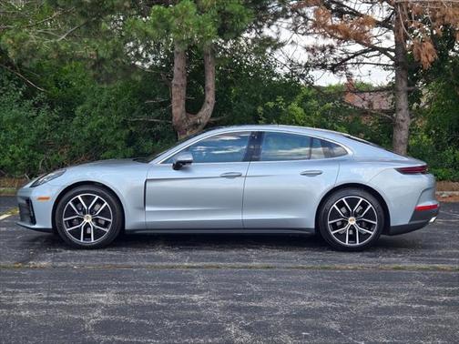 2024 Porsche Panamera 4