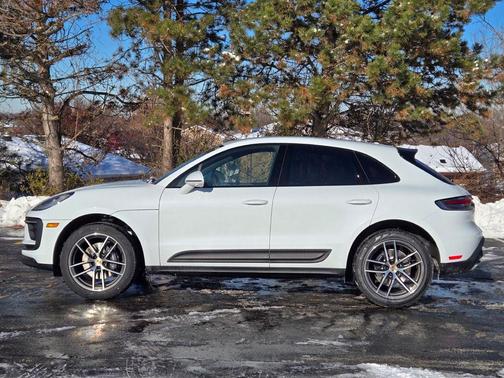 2026 Porsche Macan 