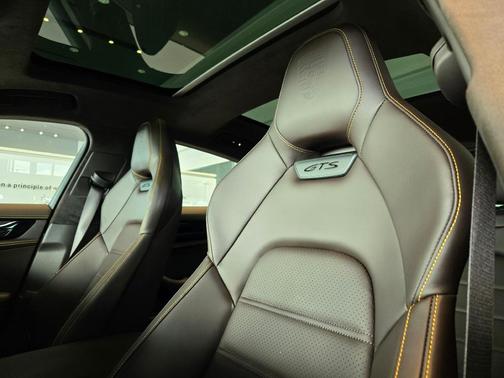 2025 Porsche Panamera GTS