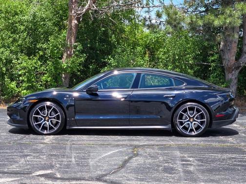 2025 Porsche Taycan