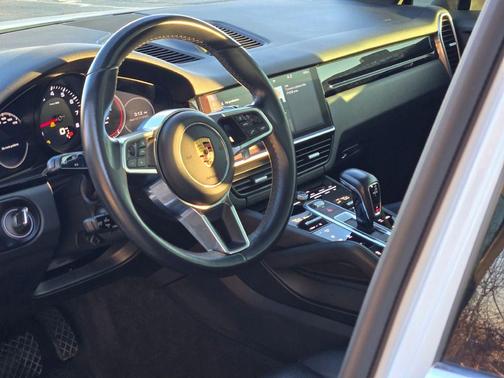 2020 Porsche Cayenne Cayenne