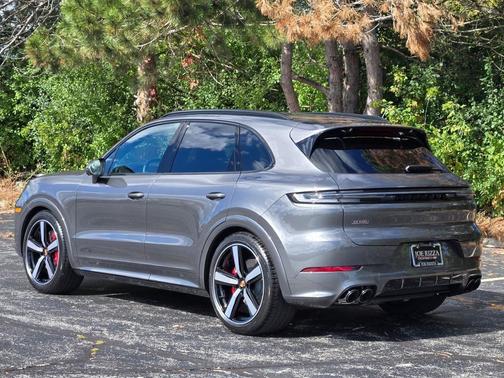 2026 Porsche Cayenne GTS