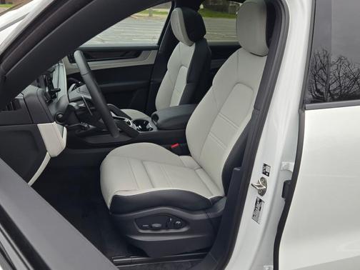 2026 Porsche Cayenne Cayenne E-Hybrid