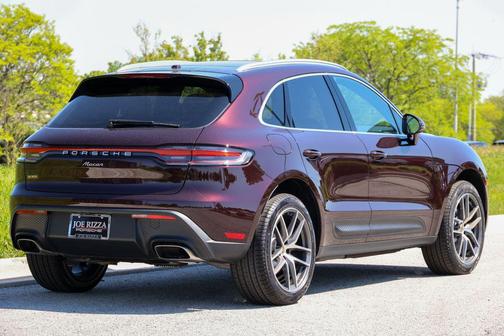 Copper Ruby Metallic 2026 Porsche Macan Macan