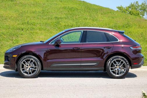 Copper Ruby Metallic 2026 Porsche Macan Macan