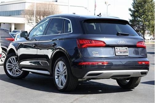 Photo 5 of 33 of 2019 Audi Q5 2.0T Premium Plus