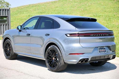 Platinum Silver Metallic 2026 Porsche Cayenne S