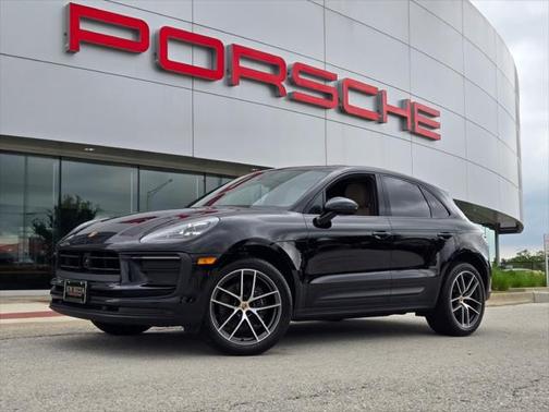 2025 Porsche Macan Base