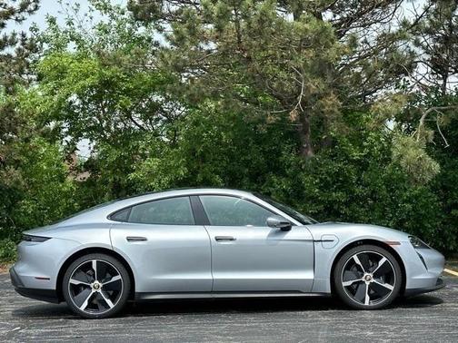2023 Porsche Taycan 