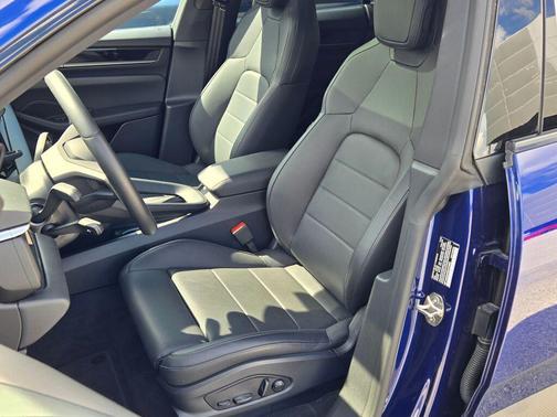 2025 Porsche Macan Electric