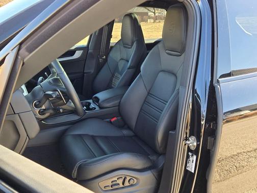 2025 Porsche Cayenne Cayenne