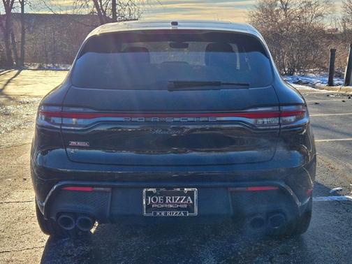 2025 Porsche Macan T