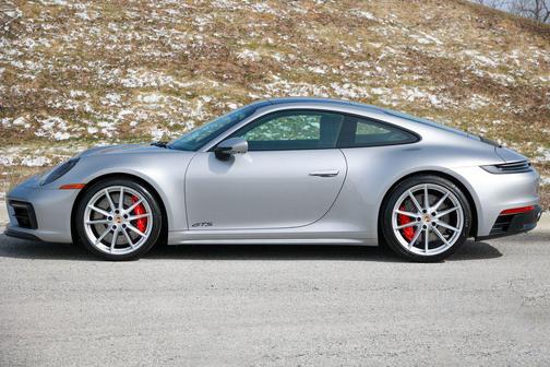 2024 Porsche 911 Carrera GTS