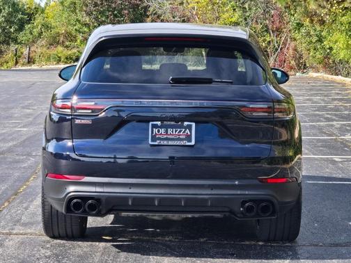 2022 Porsche Cayenne Platinum Edition