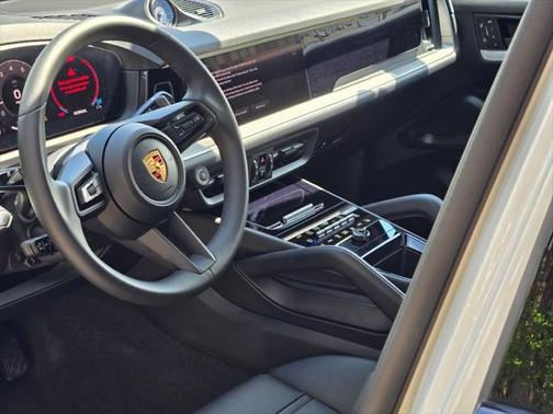 2025 Porsche Cayenne