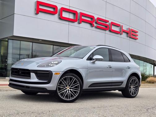 2026 Porsche Macan 