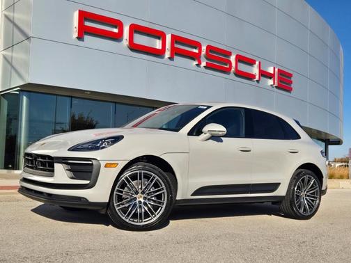 2026 Porsche Macan 