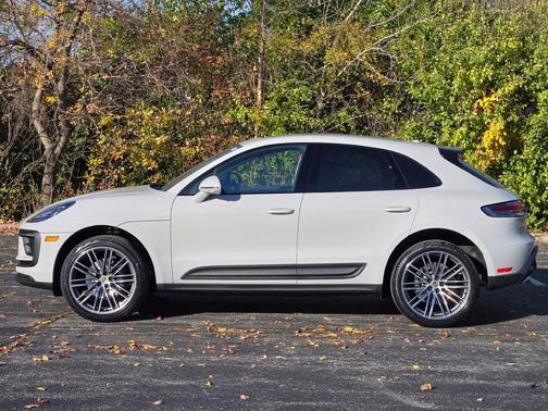 2026 Porsche Macan 