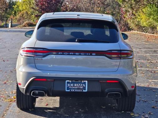 2026 Porsche Macan 