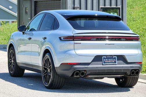 Dolomite Silver Metallic 2026 Porsche Cayenne Cayenne