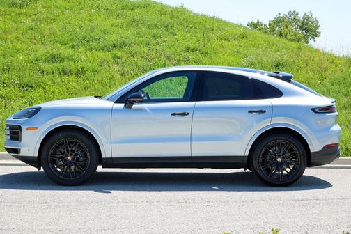 Dolomite Silver Metallic 2026 Porsche Cayenne Cayenne