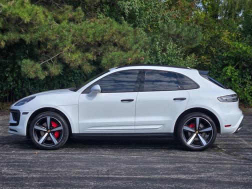 2022 Porsche Macan S