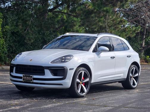 2022 Porsche Macan S