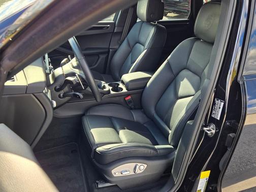 2024 Porsche Macan S