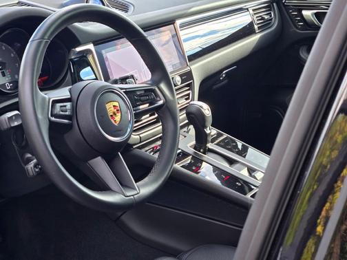 2024 Porsche Macan S