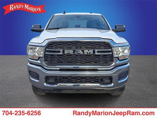 2022 RAM 2500 Tradesman Crew Cab 4x4 6'4' Box