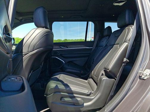 Baltic Gray Metallic Clearcoat 2026 Jeep Grand Cherokee L Limited