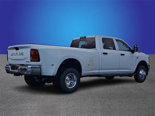 2026 RAM 3500 Tradesman Crew Cab 4x4 8' Box
