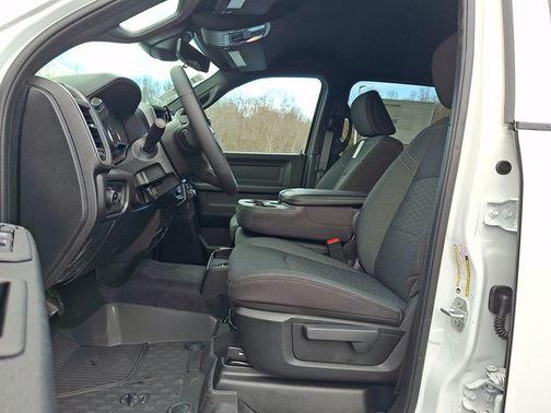 Bright White Clearcoat 2026 RAM 3500 Tradesman Crew Cab 4x4 8' Box