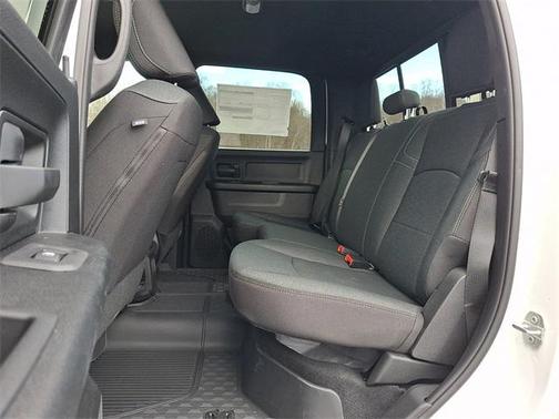 2026 RAM 3500 Tradesman Crew Cab 4x4 8' Box