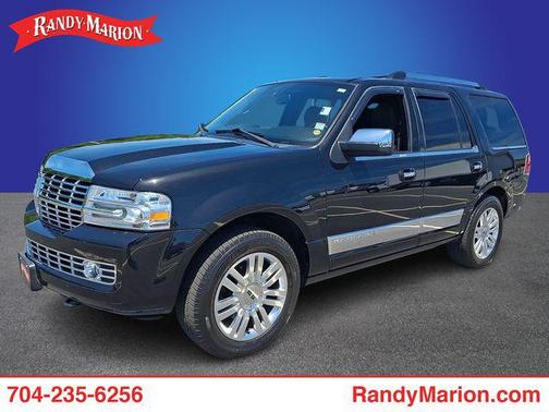 Tuxedo Black 2013 Lincoln Navigator Base