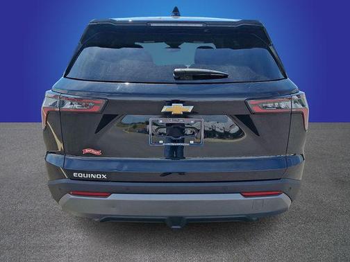 Mosaic Black Metallic 2025 Chevrolet Equinox 1LT