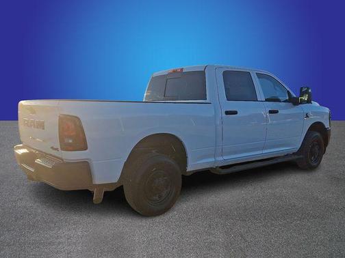 2026 RAM 2500 Tradesman Crew Cab 4x2 6'4' Box