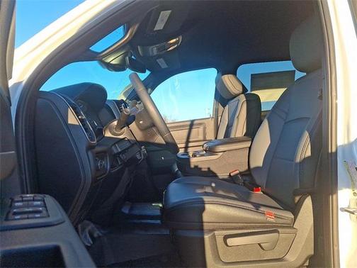 2026 RAM 2500 Tradesman Crew Cab 4x2 6'4' Box