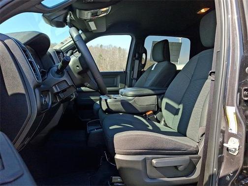 2026 RAM 3500 Tradesman Crew Cab 4x4 8' Box