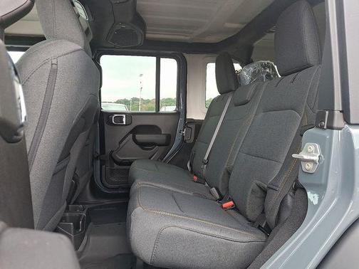 Anvil Clearcoat 2025 Jeep Wrangler Sport S