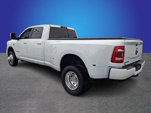 Bright White Clearcoat 2024 RAM 3500 Laramie Crew Cab 4x4 8' Box